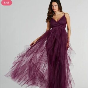 Windsor Hadley V-neck Ruffle A-line Tulle Formal Dress Small